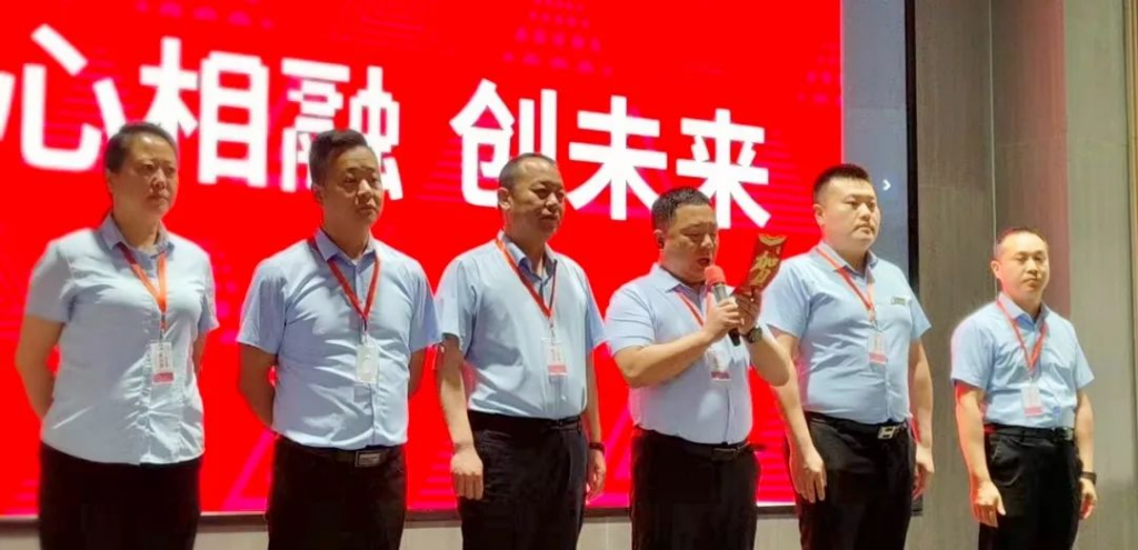 趣味运动结伴同行 | Z6·尊龙凯时「中国」物流趣味运动会