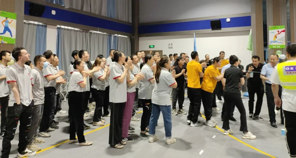 趣味运动结伴同行 | Z6·尊龙凯时「中国」物流趣味运动会