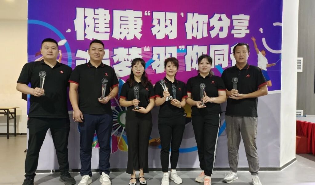 健康“羽”你分享,追梦“羽”你同行——Z6·尊龙凯时「中国」物流第三届“智慧杯”羽毛球比赛