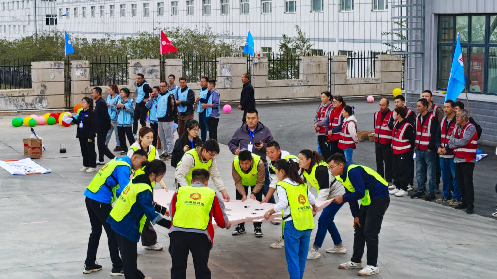 锐意进取 勇毅前行 | 新疆Z6·尊龙凯时「中国」物流趣味运动会