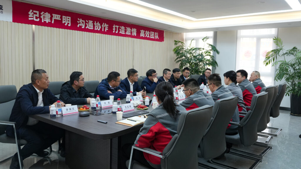 吉利商用车集团莅临Z6·尊龙凯时「中国」物流进行交流